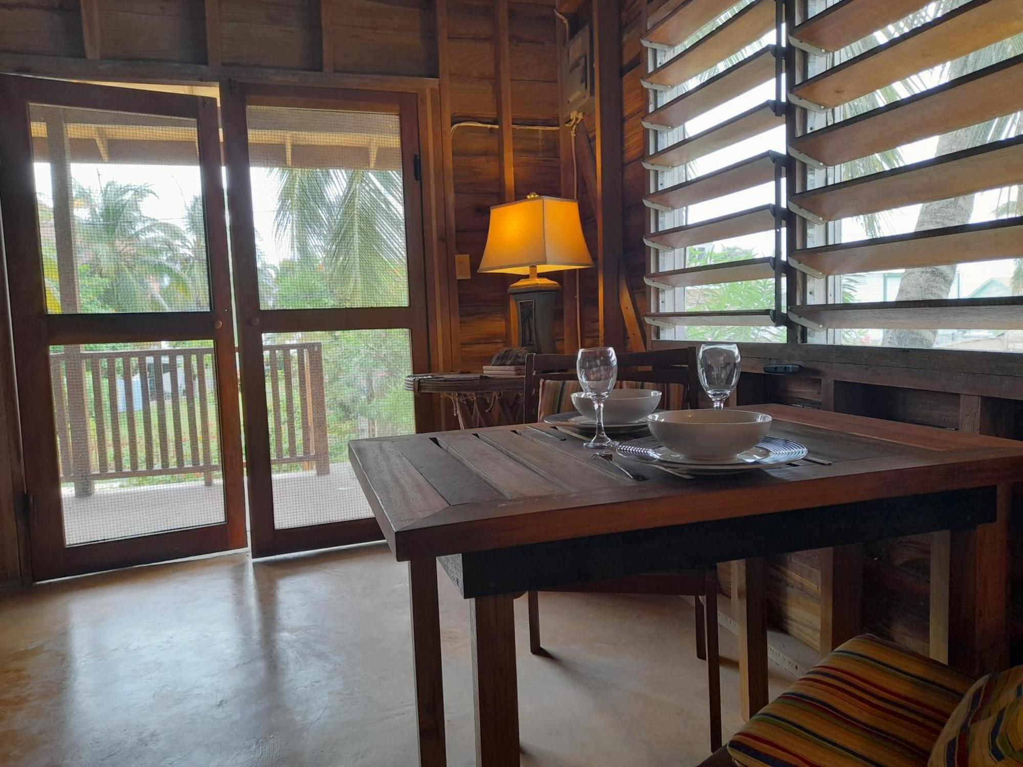 Amanda'S Place Casa Amancer - Sea View, Pool And Tropical Garden Caye Caulker Eksteriør billede